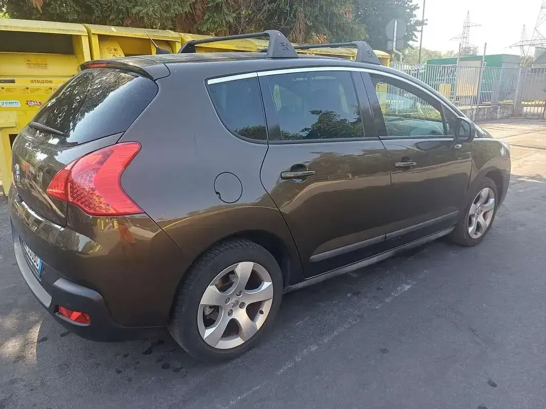 Usata Peugeot 3008 Style 112 CV (82 kW) 2012 Marrone Station wagon