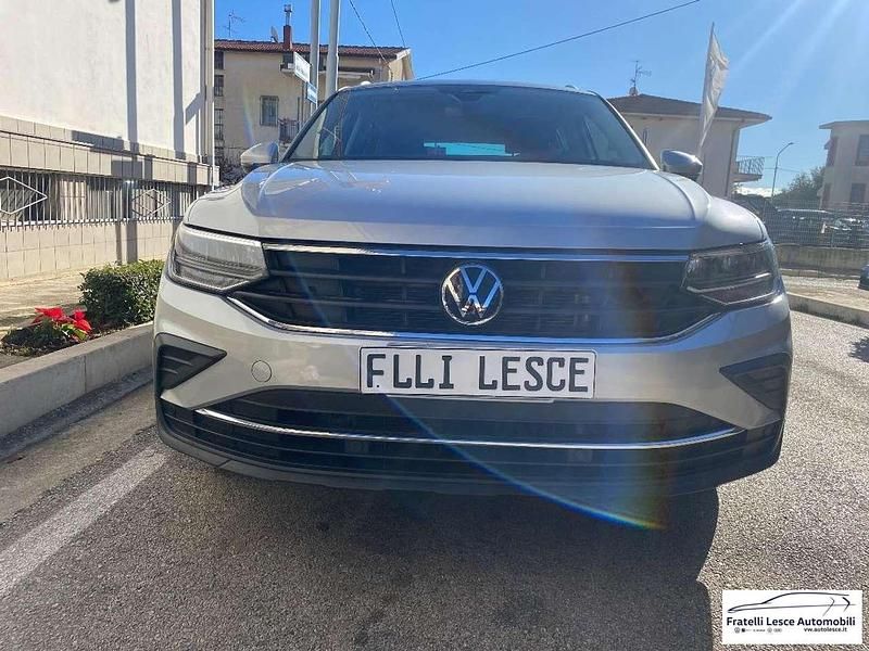 Usata VW Tiguan Life 150 CV (110 kW) 2022 Argento SUV