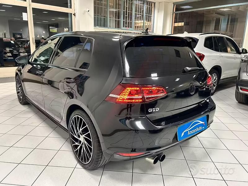 Begagnad VW Golf VII GTD 184 HK (135 kW) 2015 Svart Sedan