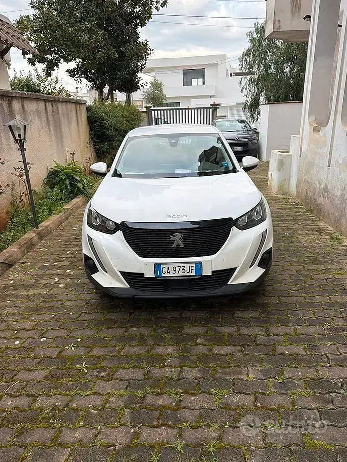Usata Peugeot 2008 102 CV (75 kW) 2022 Bianco SUV