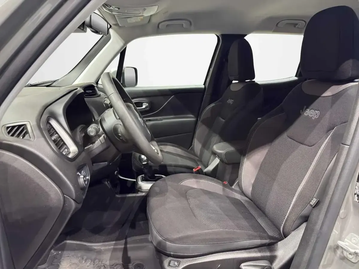 Usata Jeep Renegade Limited 120 CV (88 kW) 2022 Anvil grey SUV