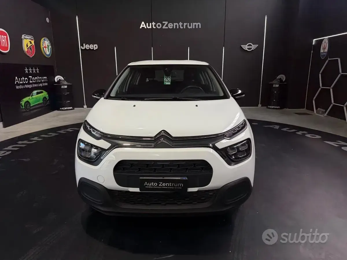 Usata Citroën C3 Feel 102 CV (75 kW) 2022 Bianco Utilitaria
