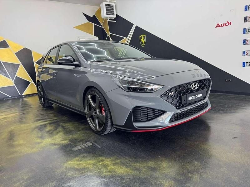 Usata Hyundai i30 280 CV (205 kW) 2023 Grigio Berlina
