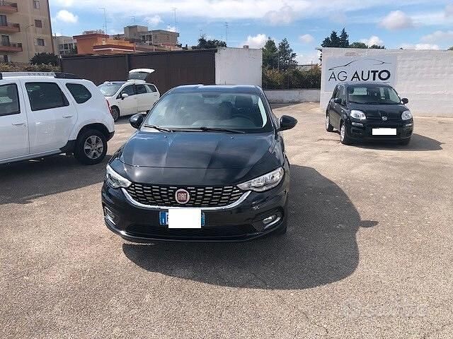 Usata Fiat Tipo Opening Edition 119 CV (87 kW) 2015 Nero Berlina