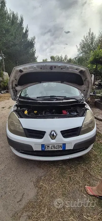 Usata Renault Scenic E-Tech 106 CV (77 kW) 2008 Bianco Monovolume