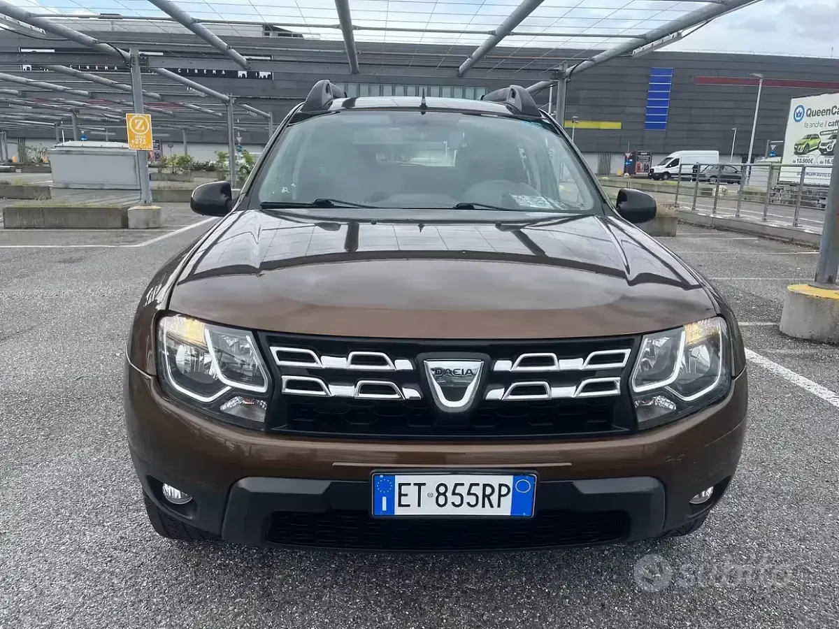 Usata Dacia Duster Ambiance 101 CV (74 kW) 2014 Marrone SUV