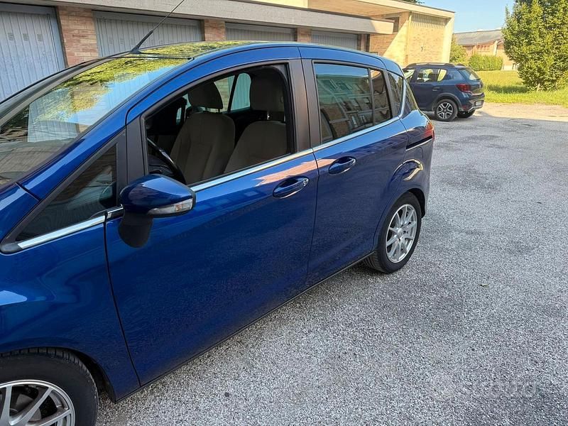 Usata Ford B-MAX 100 CV (73 kW) 2013 Blu Monovolume