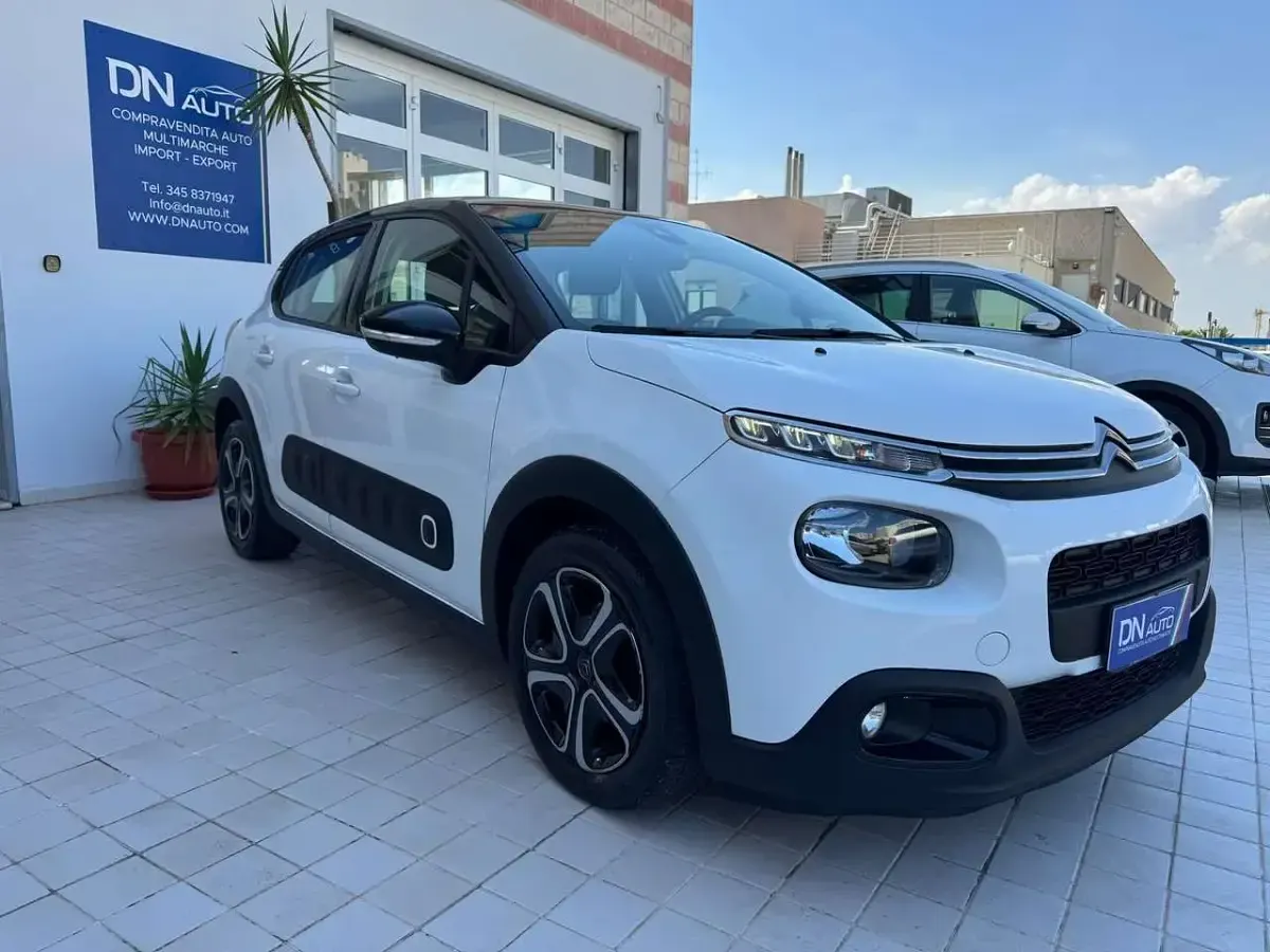 Usata Citroën C3 Live 75 CV (55 kW) 2018 Bianco nero Utilitaria