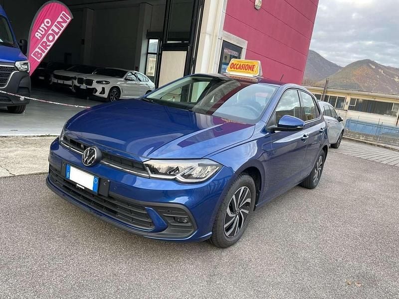 Usata VW Polo Life 95 CV (69 kW) 2023 Blu Berlina