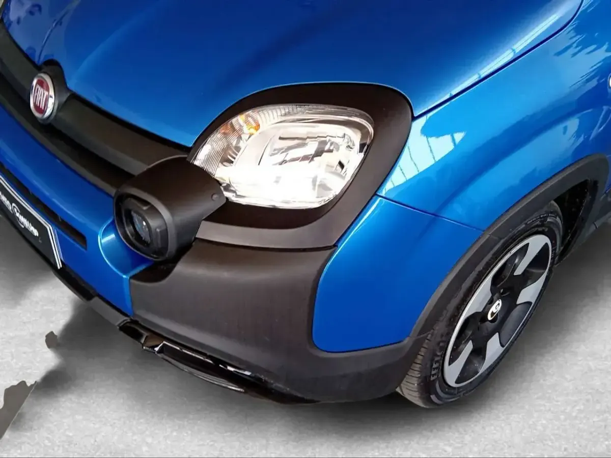 Usata Fiat Panda Cross Cross 69 CV (50 kW) 2025 Blu italia (metallizzato) Utilitaria