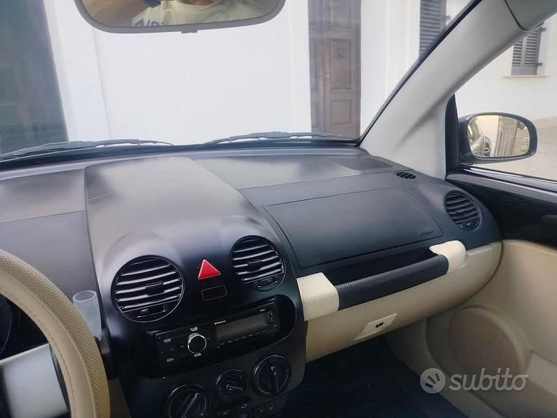 Usata VW Beetle Cabriolet 2025 Blu Cabrio