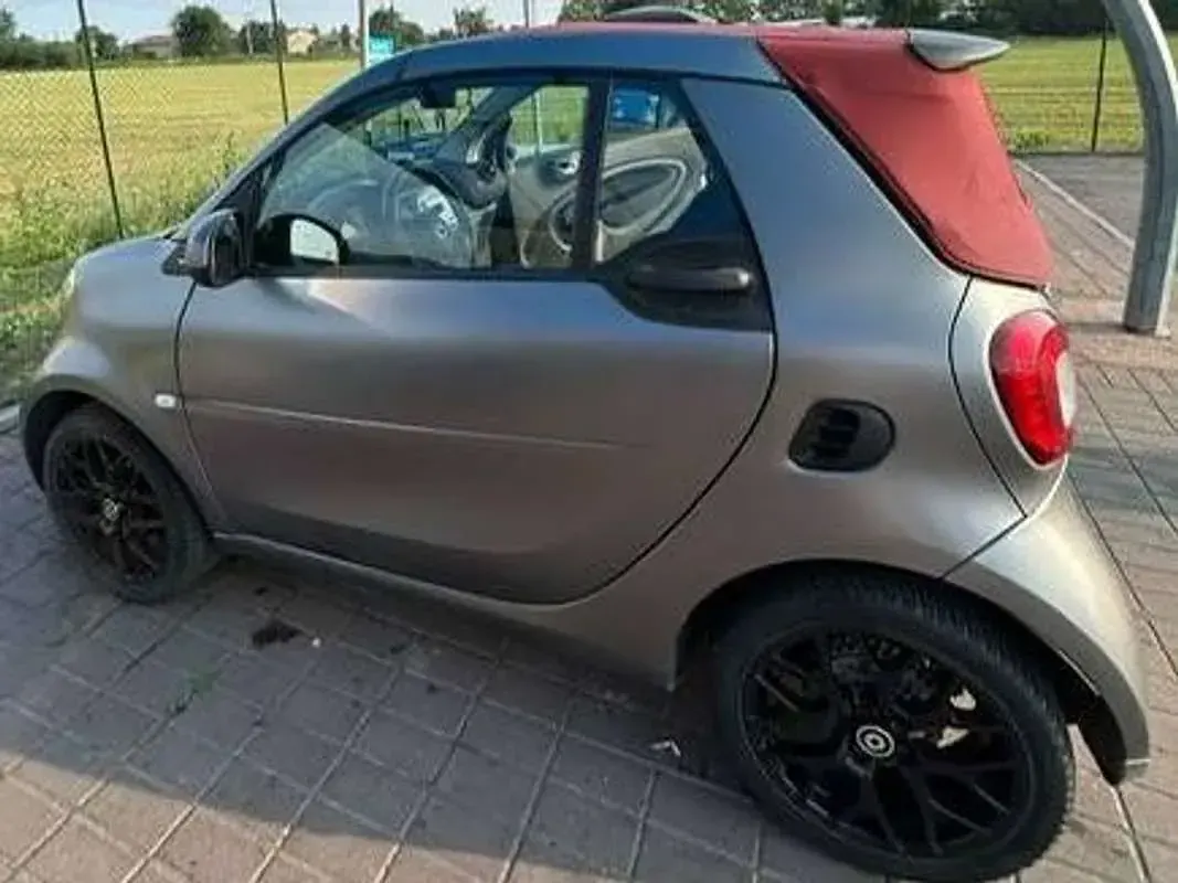 Usata Smart ForTwo Cabrio Proxy 71 CV (52 kW) 2017 Grigio Cabrio