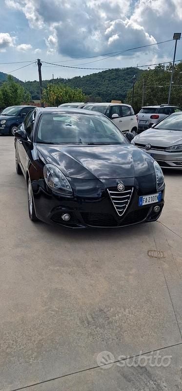 Usata Alfa Romeo Giulietta Distinctive 120 CV (88 kW) 2015 Nero Utilitaria