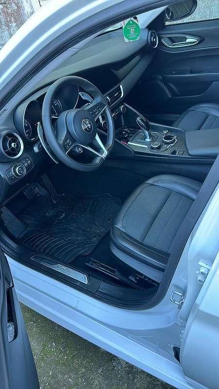 Usata Alfa Romeo Giulia Business 179 CV (131 kW) 2017 Berlina