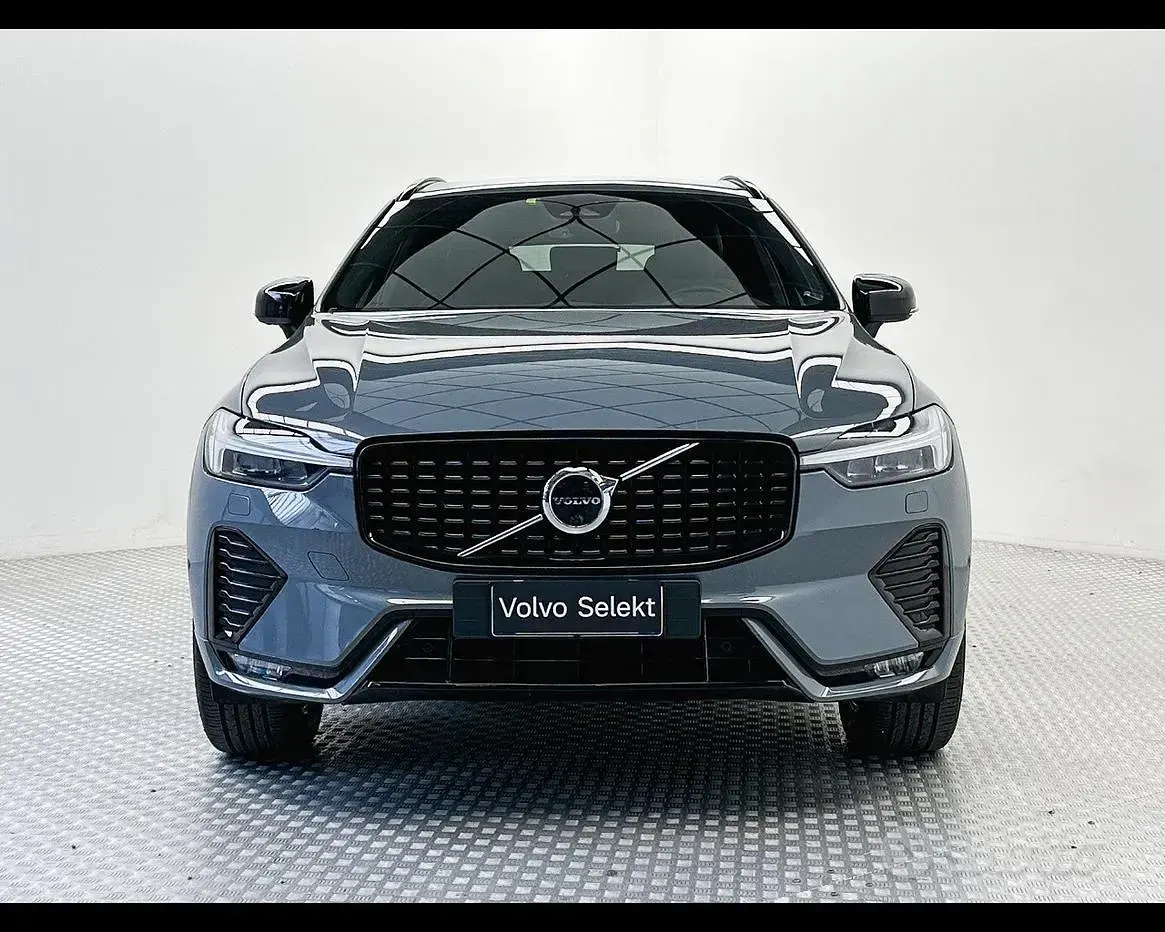 Usata Volvo XC60 Plus 197 CV (144 kW) 2022 Grigio SUV