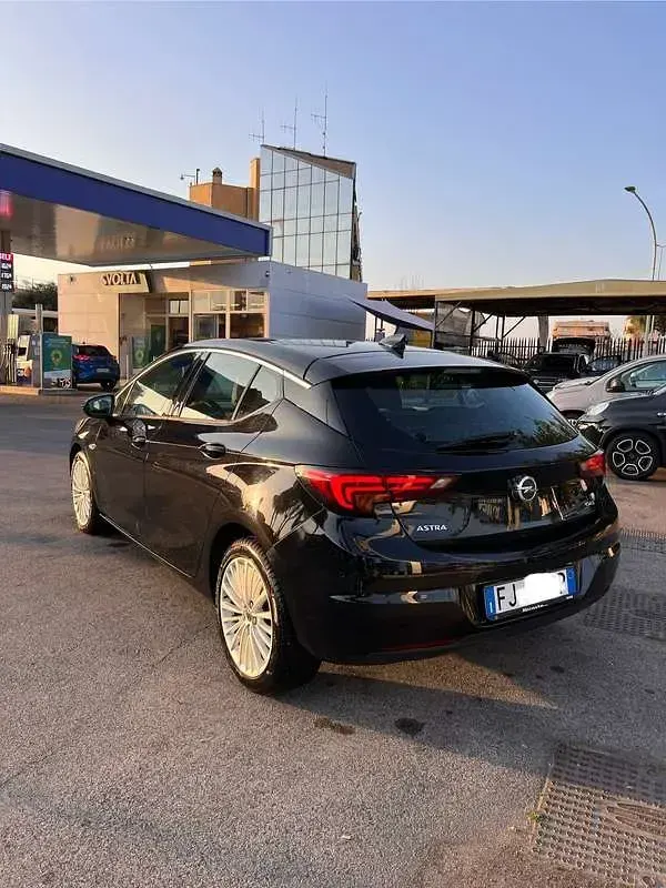 Usata Opel Astra Innovation 110 CV (80 kW) 2017 Nero Berlina