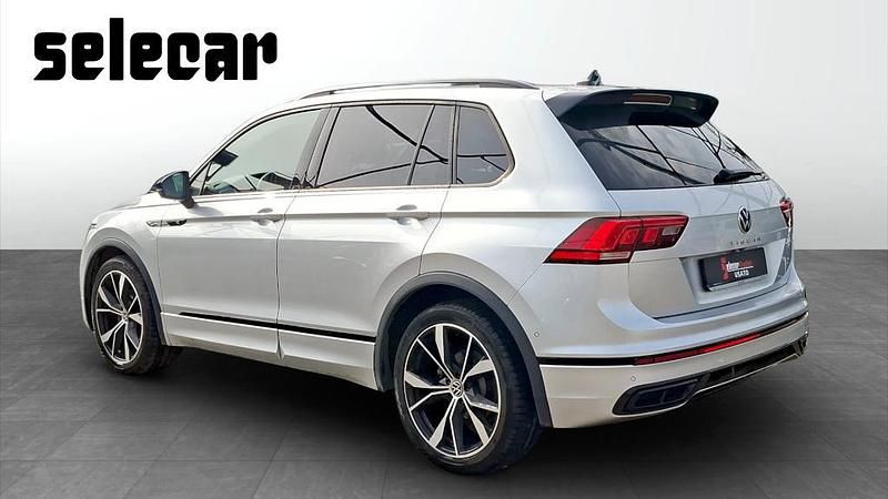 Usata VW Tiguan R-line 150 CV (110 kW) 2021 Argento SUV