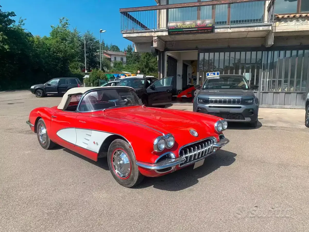 Usata Chevrolet Corvette 230 CV (169 kW) 1960 Marrone Cabrio