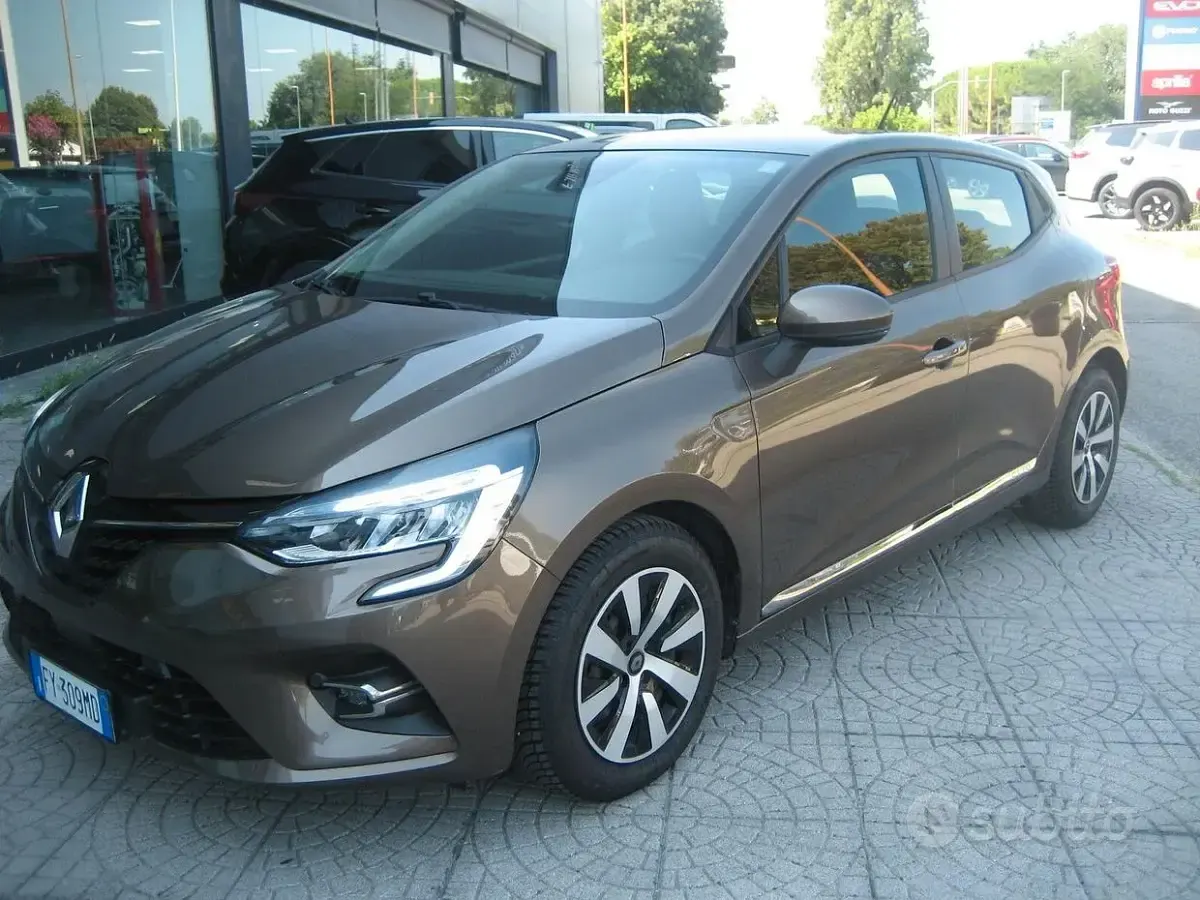 Usata Renault Clio Zen 101 CV (74 kW) 2019 Marrone Utilitaria