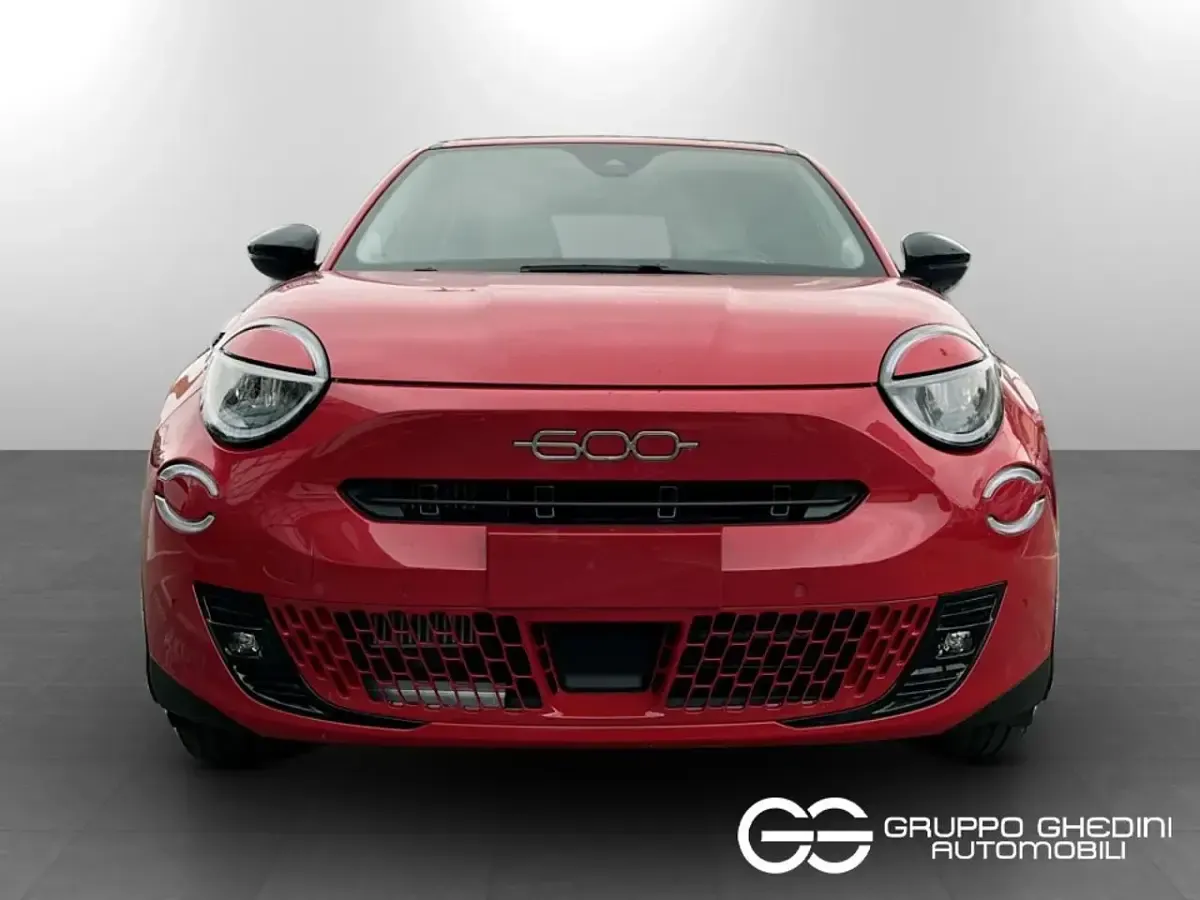 Nuova Fiat 600 La Prima 101 CV (74 kW) 2026 Rosso SUV