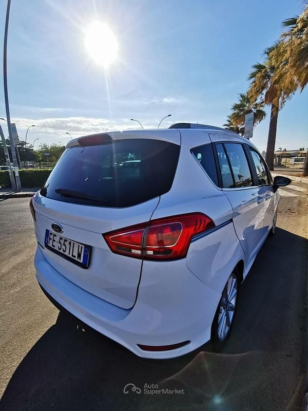 Usata Ford B-MAX Titanium 90 CV (66 kW) 2016 Bianco Monovolume
