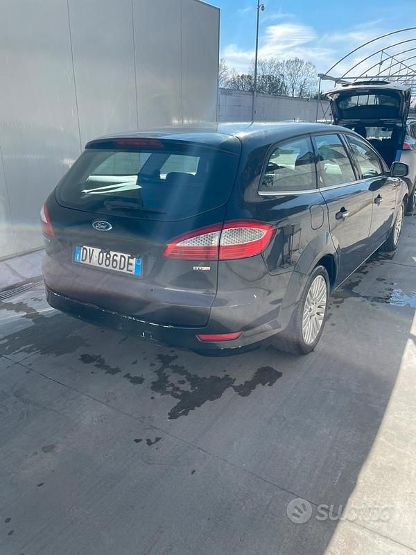 Usata Ford Mondeo Ghia 140 CV (102 kW) 2009 Berlina