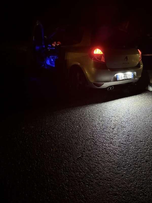 Usata Renault Clio II Dynamique 75 CV (55 kW) 2009 Berlina