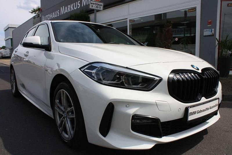 Bianco Usata 2023 BMW 118 M Sport Due volumi | 23.999 € (Super prezzo) - Immagine 1/4