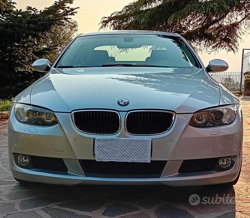 Usata BMW 320 Efficient Dynamics 177 CV (130 kW) 2009 Grigio Coupé