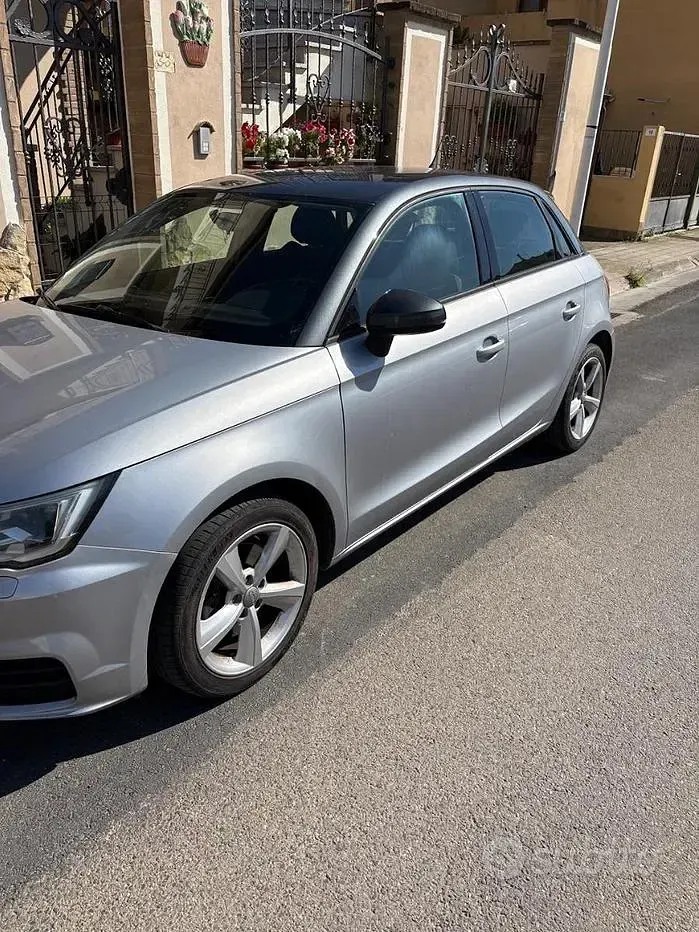 Usata Audi A1 116 CV (85 kW) 2015 Grigio Utilitaria