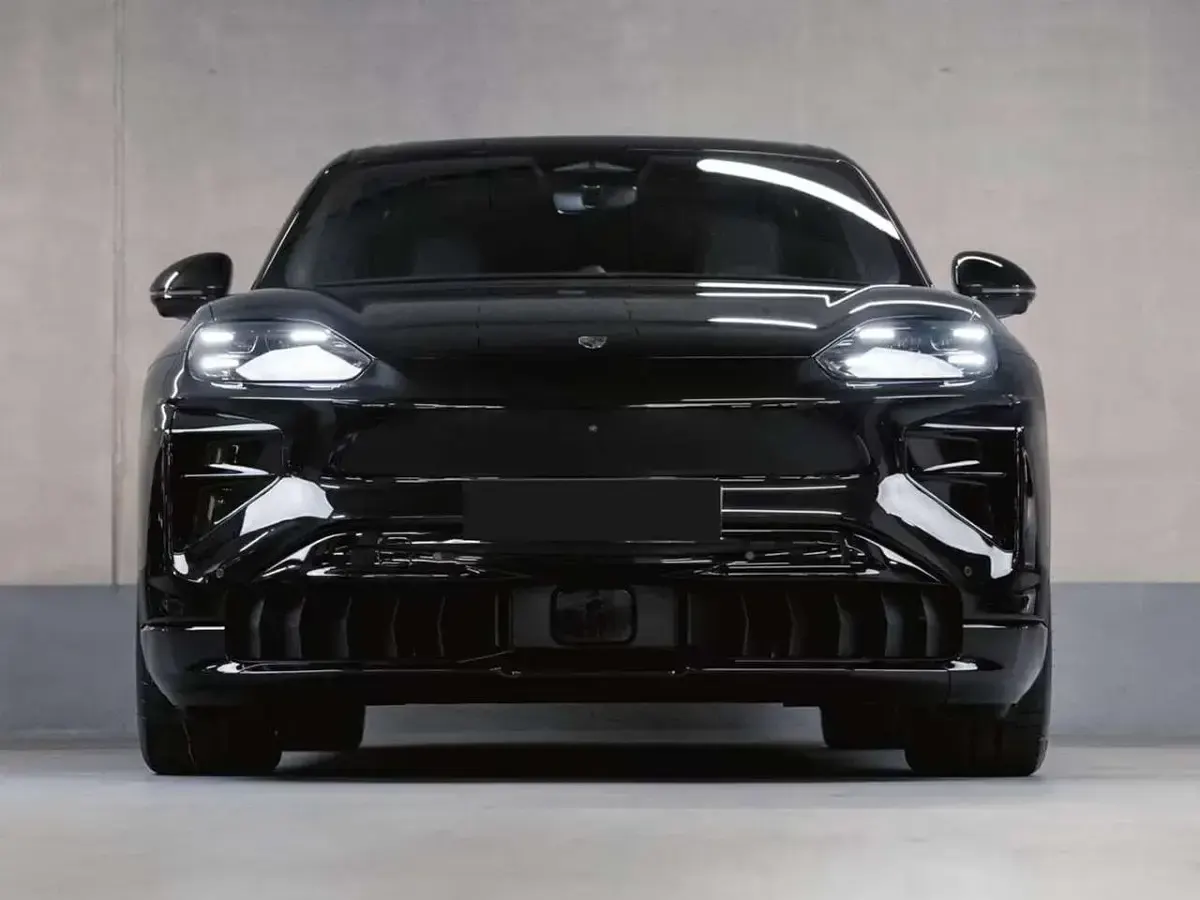Nuova Porsche Cayenne Turbo Chrono 114 kW (156 CV) 2026 Nero SUV