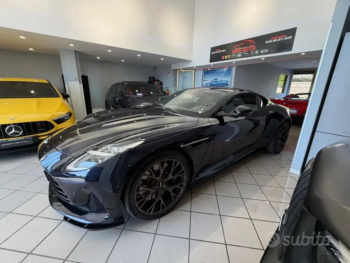 Usata Aston Martin DB12 680 CV (500 kW) 2025 Nero Coupé