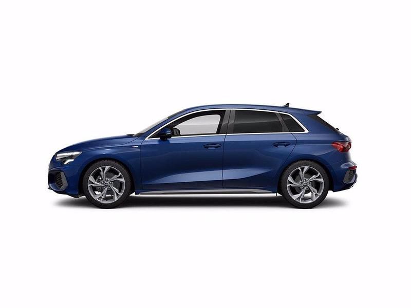 Usata Audi A3 S-Line 150 CV (110 kW) 2023 Blu navarra metallizzato Berlina