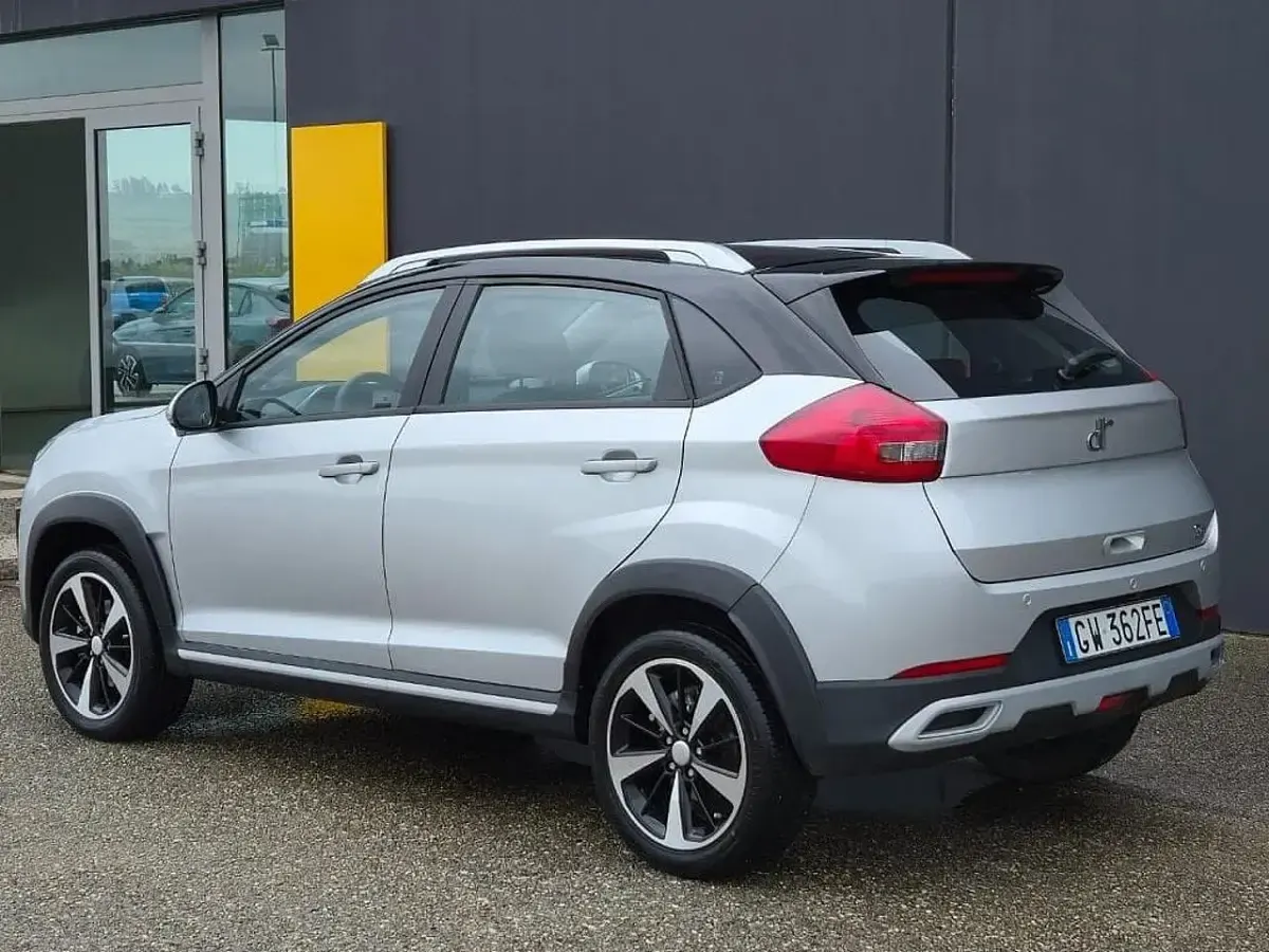 Usata DR DR 3.0 117 CV (86 kW) 2024 Argento SUV
