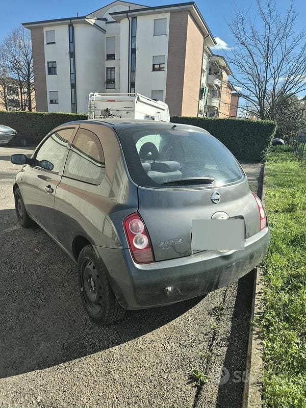 Occasion Nissan Micra 80 PK (58 kW) 2003 Grijs Hatchback