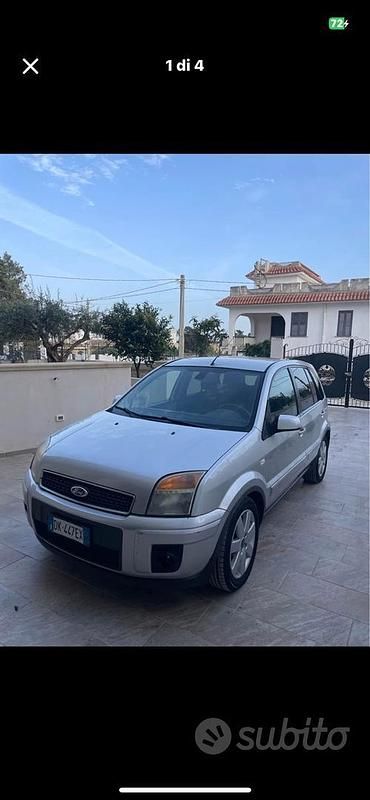 Usata Ford Fusion 90 CV (66 kW) 2007 Grigio Utilitaria