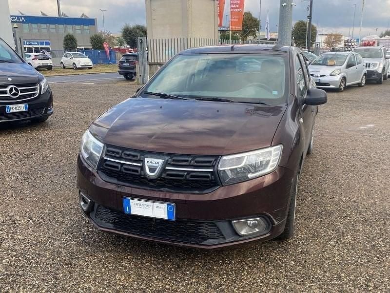 Marrone Usata 2017 Dacia Sandero Lauréate Due volumi | 7450 € (Buon prezzo) - Immagine 1/4