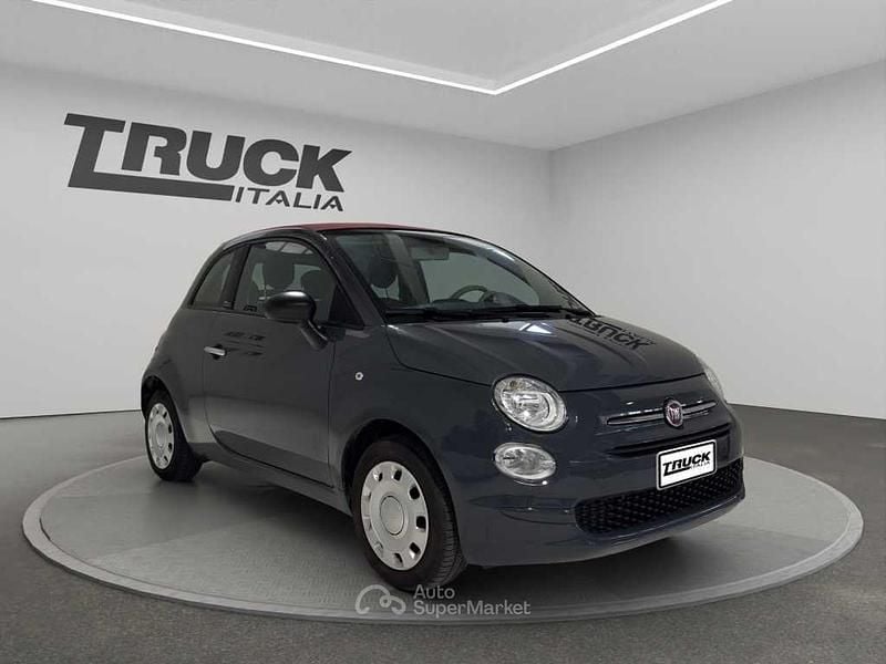 Usata Fiat 500 Red 69 CV (50 kW) 2022 Gray Cabrio