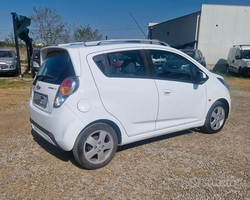Usata Chevrolet Spark LT 81 CV (59 kW) 2011 Bianco Utilitaria