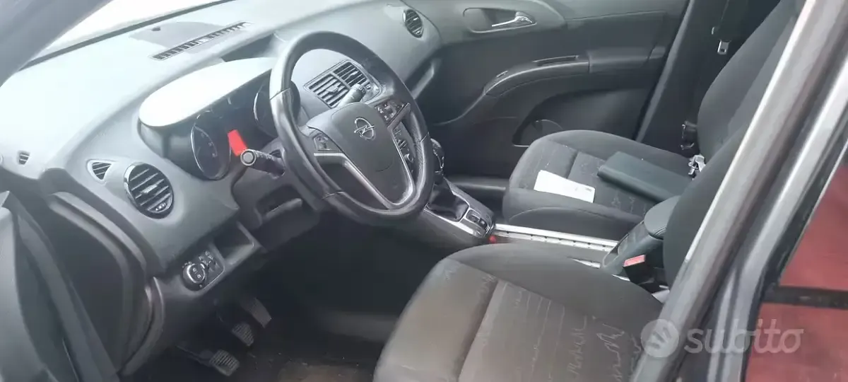 Usata Opel Meriva 101 CV (74 kW) 2010 Monovolume
