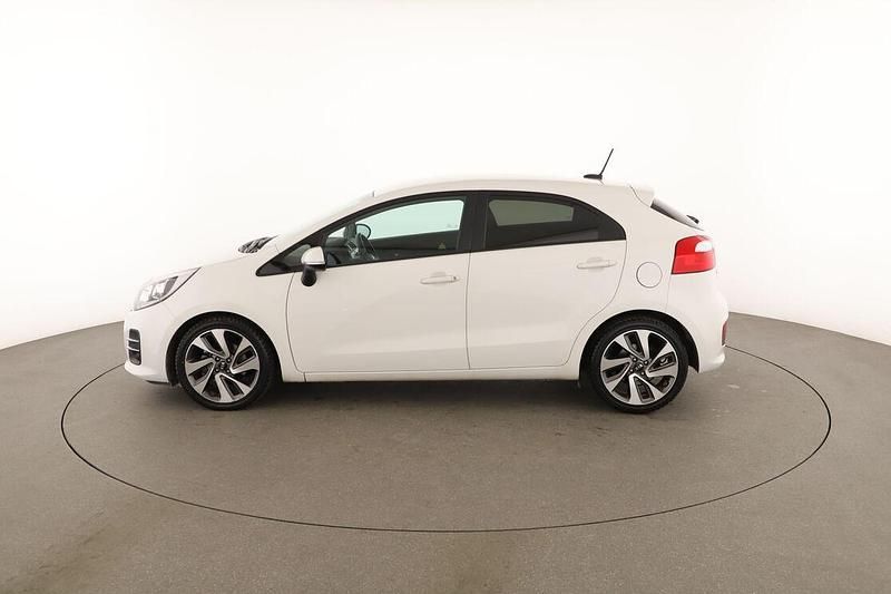 Usata Kia Rio 90 CV (66 kW) 2015 Bianco Berlina