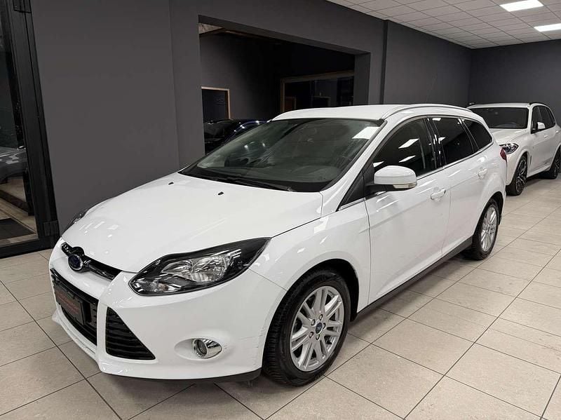 Usata Ford Focus Titanium 120 CV (88 kW) 2013 Bianco Station wagon