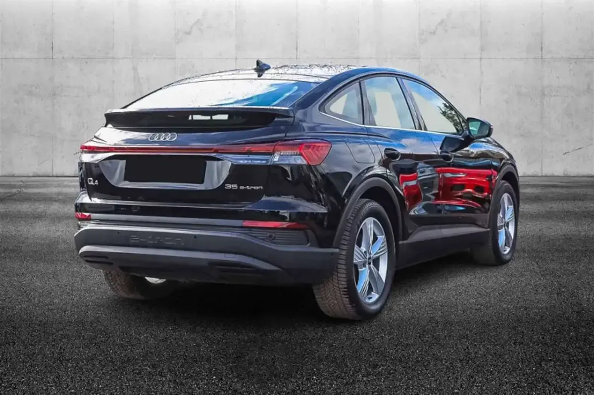 Usata Audi Q4 e-tron 69 kW (95 CV) 2022 Nero SUV