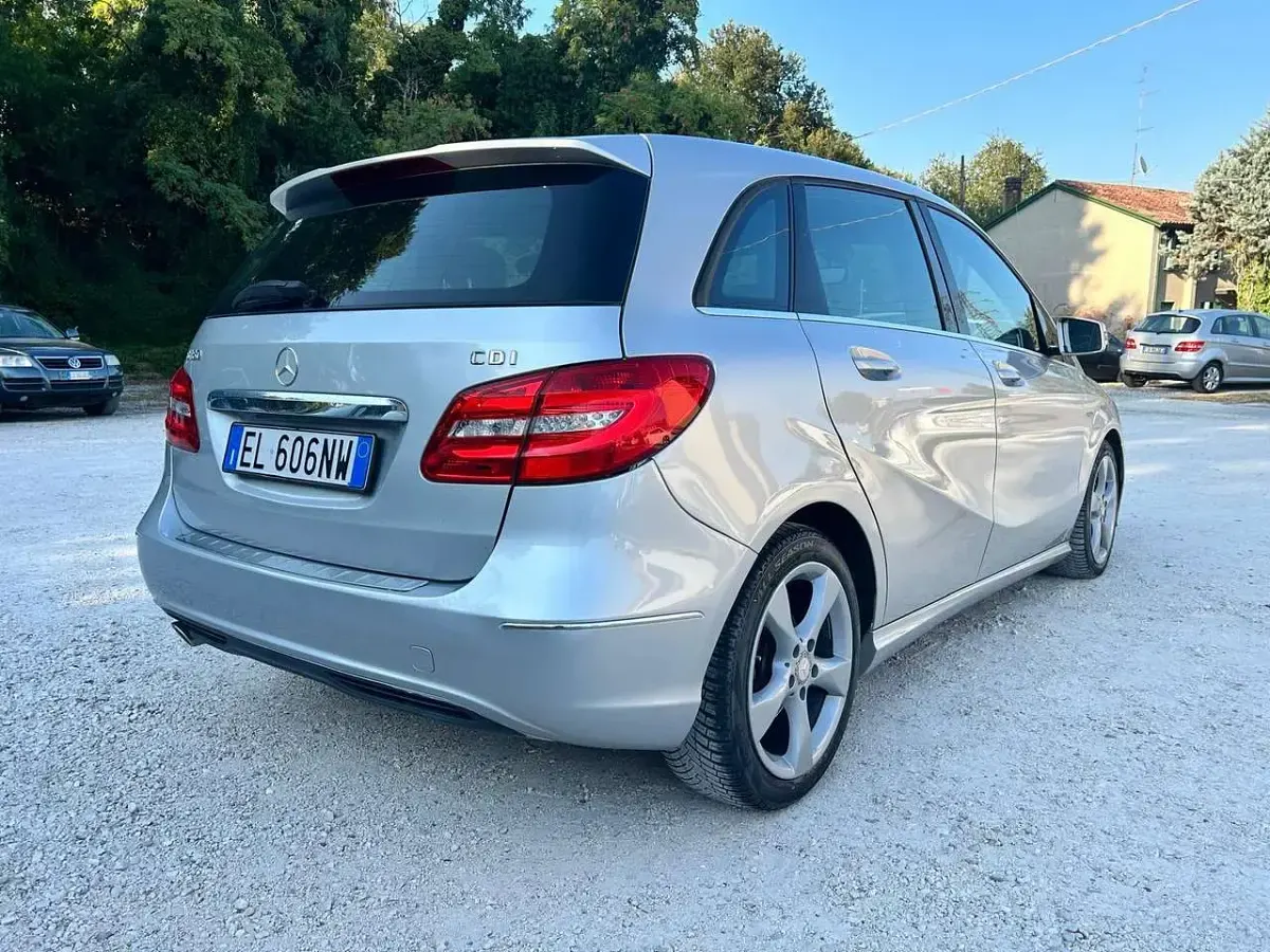 Usata Mercedes B160 Premium 110 CV (80 kW) 2012 Other Utilitaria
