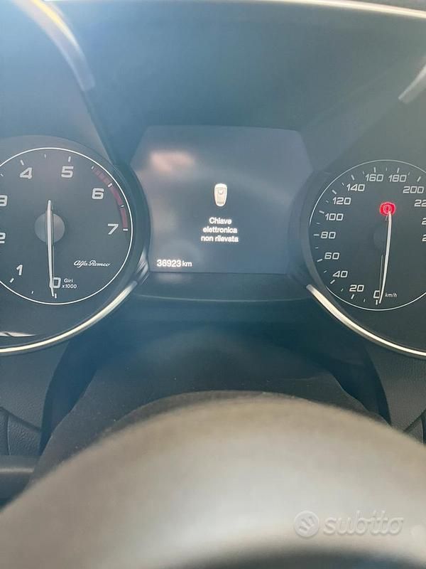Usata Alfa Romeo Giulia 201 CV (147 kW) 2019 Nero Berlina