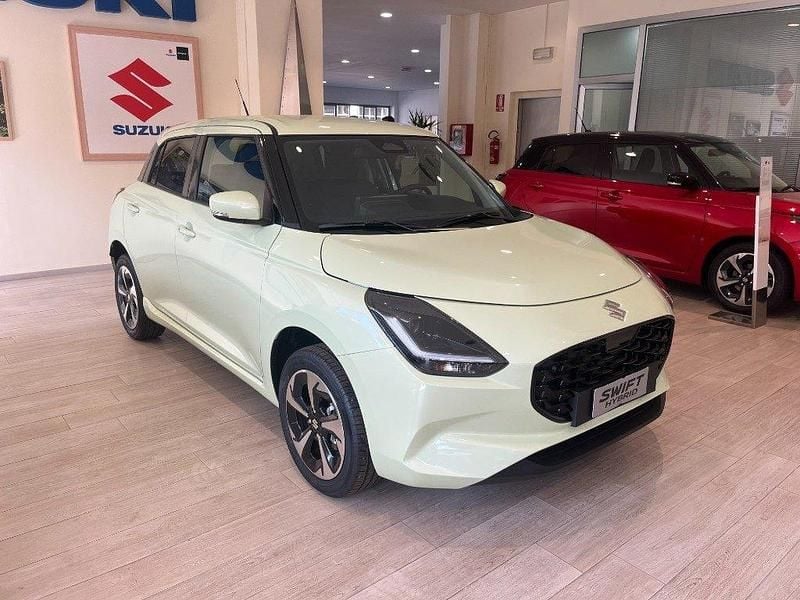 Arancione Nuova 2025 Suzuki Swift Due volumi | 19.800 € (Buon prezzo) - Immagine 1/4