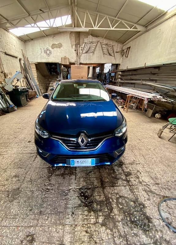 Usata Renault Mégane IV 90 CV (66 kW) 2017 Berlina