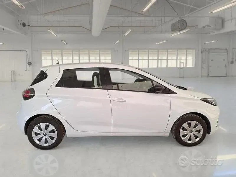 Usata Renault Zoe Life 50 kW (69 CV) 2021 Bianco Utilitaria