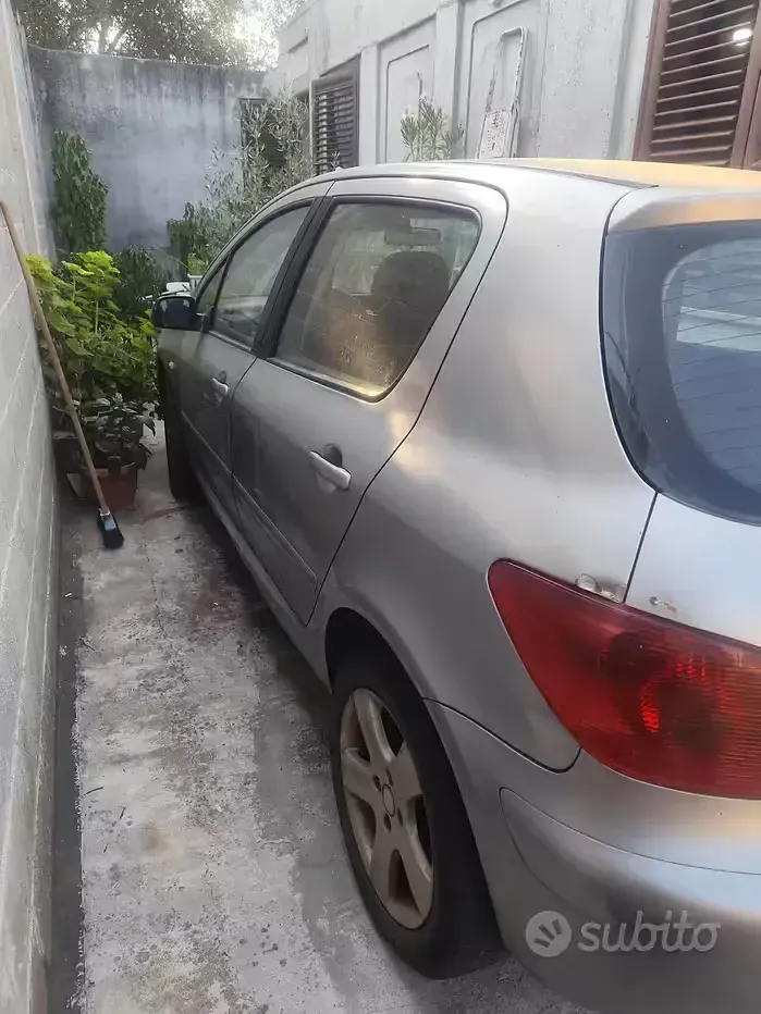 Usata Peugeot 307 90 CV (66 kW) 2004 Grigio Berlina
