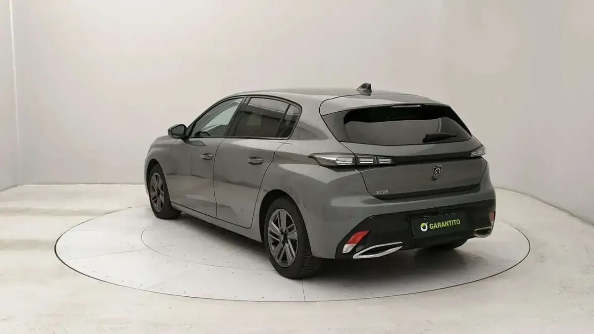 Usata Peugeot 308 Allure 131 CV (96 kW) 2024 Grigio Berlina